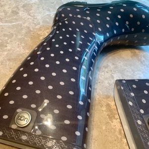 Tall UGG rain boots never worn, size 9